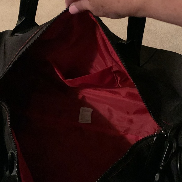 Givenchy Parfums Black Barrel Unisex Duffle Bag - New With Tags - Picture 16 of 17